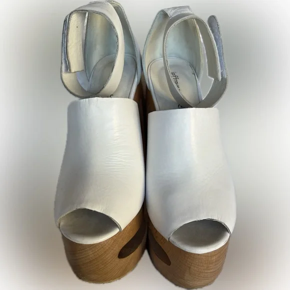 White Leather platform wedges - Picture 8 of 10